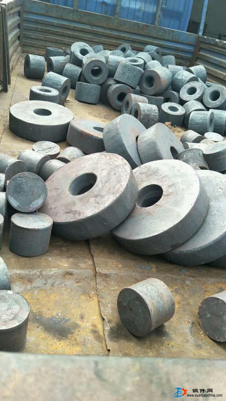 車輪，軸，聯軸器，餅類鍛件等，大鍛件