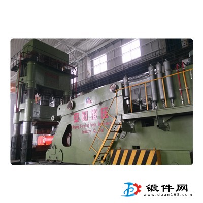 操作機8T全液壓操作機機械化生產(chǎn)設(shè)備安陽鍛壓生產(chǎn)