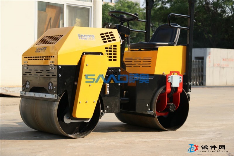 座駕1噸壓路機(jī)小型壓路機(jī)生產(chǎn)廠家